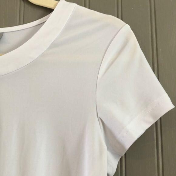 Womens Cintas White Short-Sleeve Pleated Blouse Size S - Picture 2 of 5